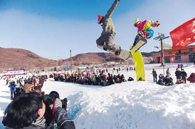 沈阳东北亚滑雪场2020年1月4日,沈阳市东北亚滑雪场