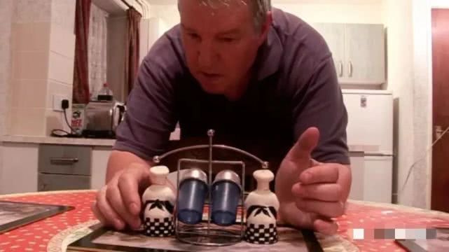 小朋友洗手强迫症,孩子反复洗手是强迫症吗