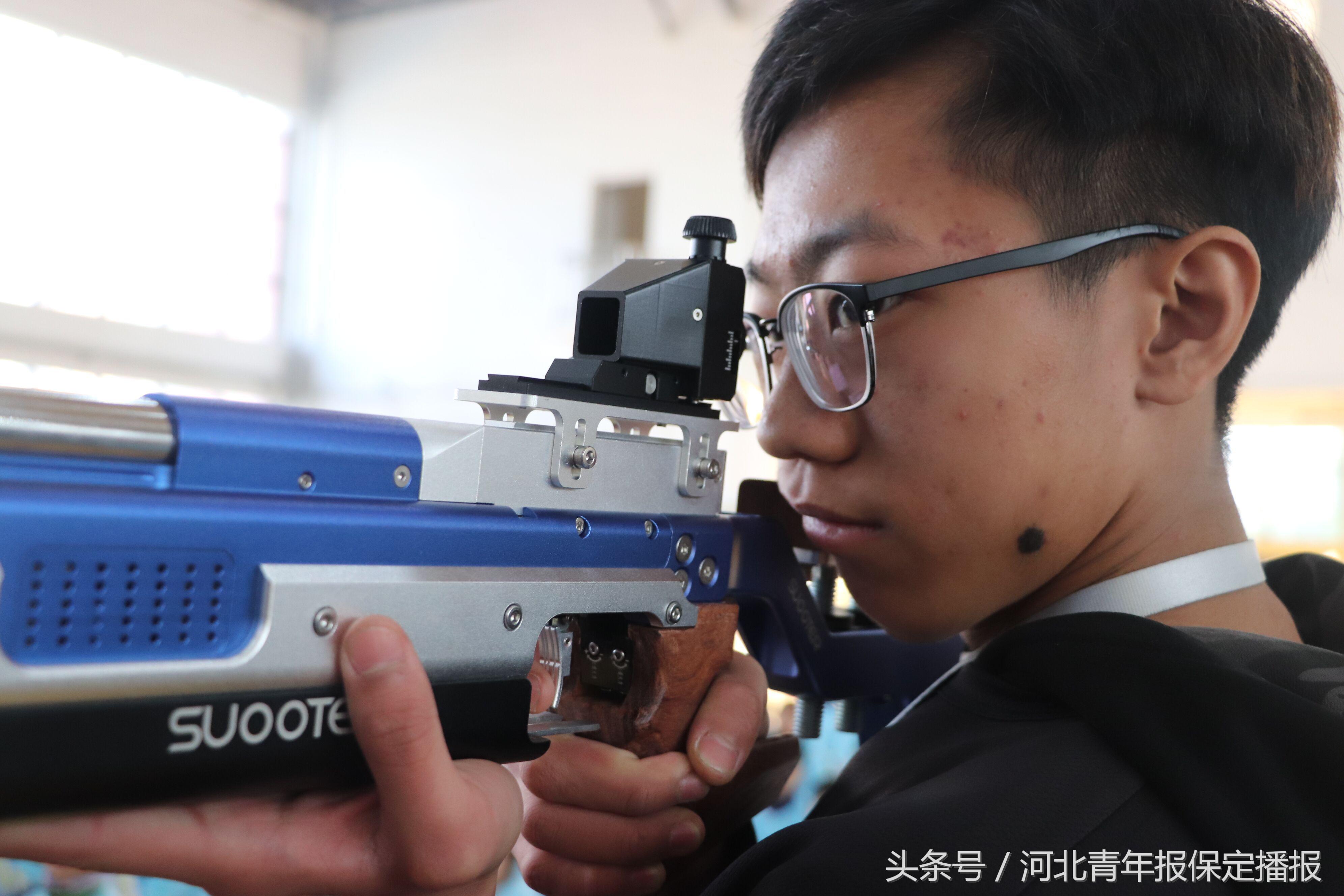 保定150名学生零距离感受射击魅力