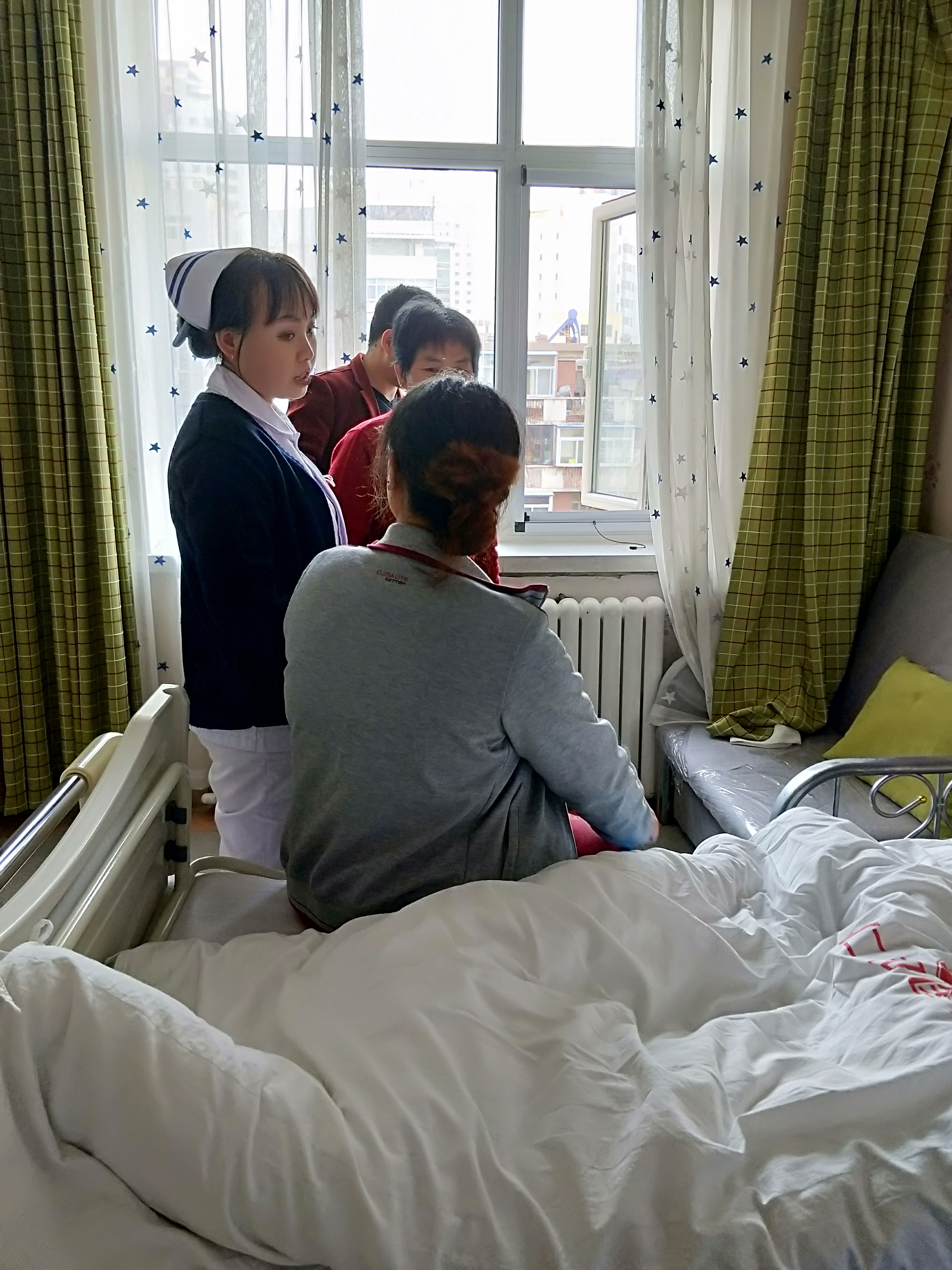 产后恶露淋漓不尽是怎么回事,产后恶露淋漓不尽伴有腰酸