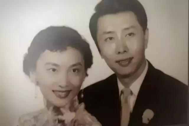 金庸评价最经典小龙女,金庸最美女人是谁