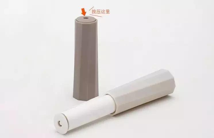 去除大衣灰尘的神器,快速简单去除羊绒大衣粘毛的妙招