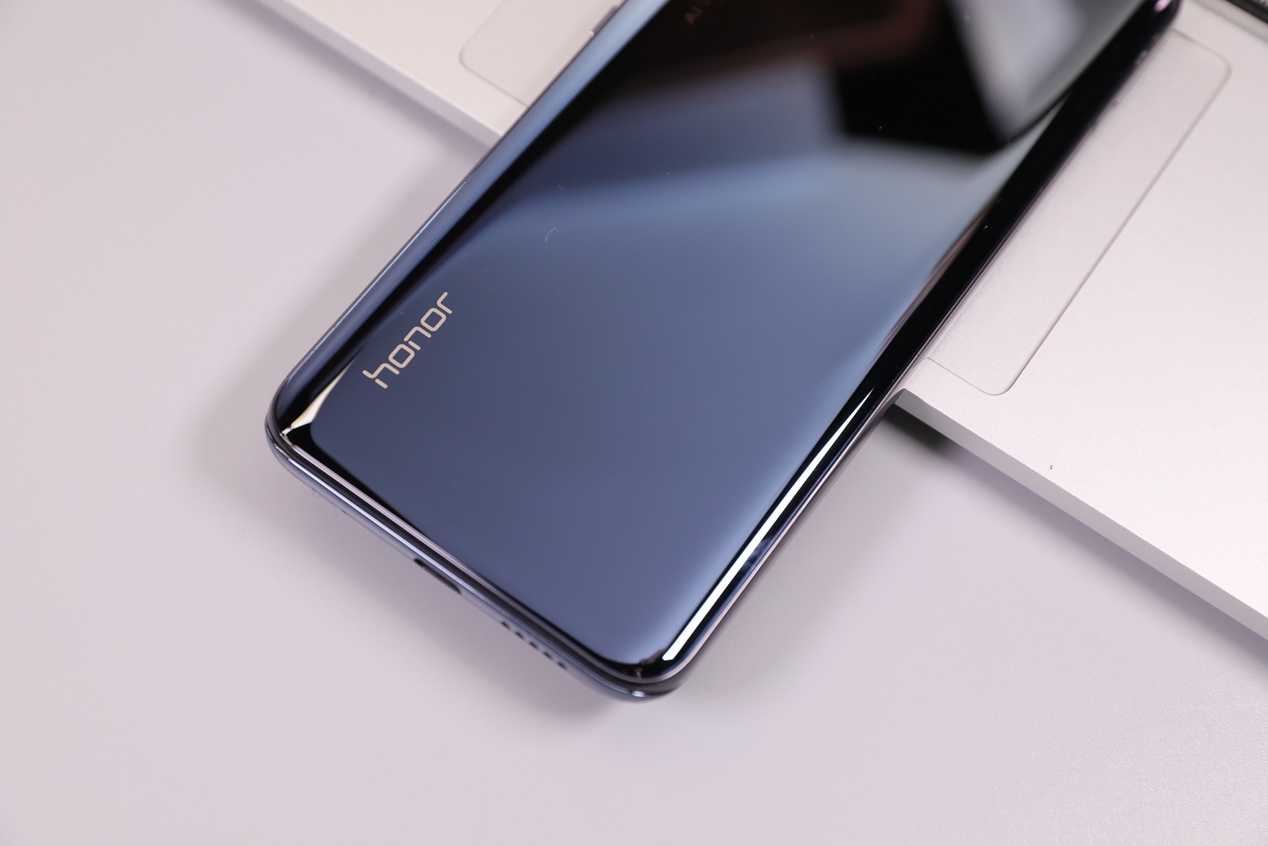 2020年荣耀magic2深度评测,暴力评测荣耀magic2