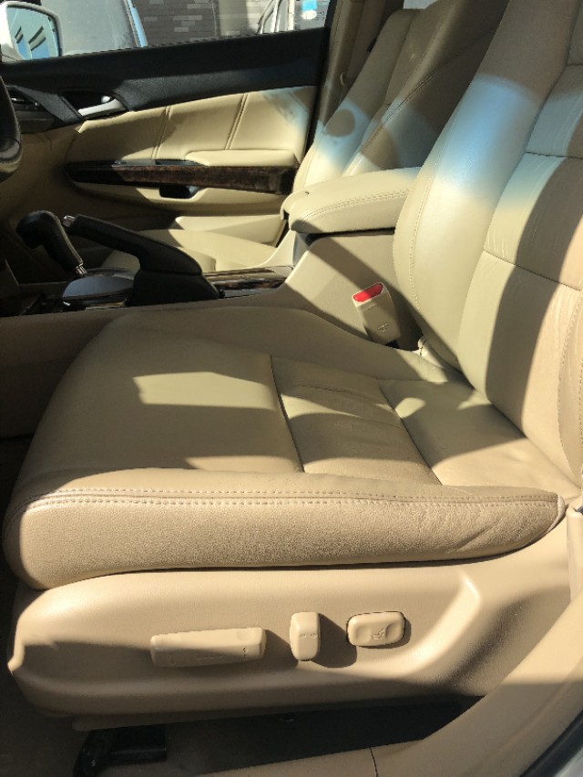 淘车推荐,2010年八代雅阁2.4百万纪念版