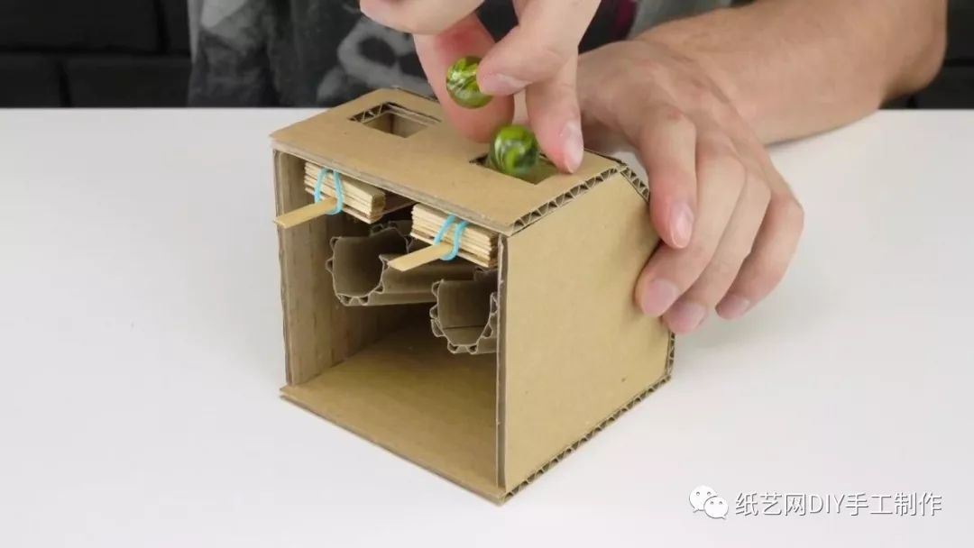 怎么用卡纸做战舰,卡纸做海盗战斗机