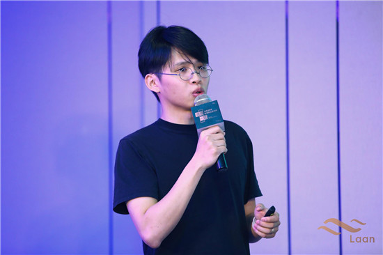 号称中国*子烟电**中的Apple，宣传的很到位，好不好，要等烟友亲测