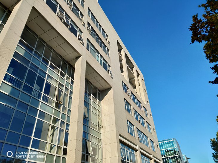 努比亚双摄旗舰曲面屏,努比亚x双屏测评