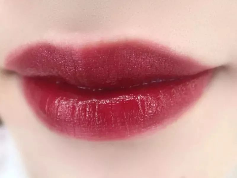 最新款的口红试色,来一波自己的口红试色