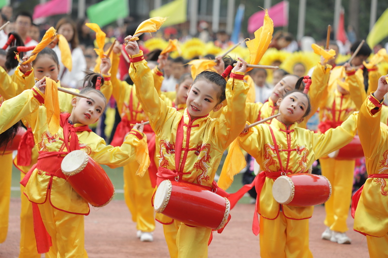 恩施市实验小学足球比赛,建始县实验小学2023运动会