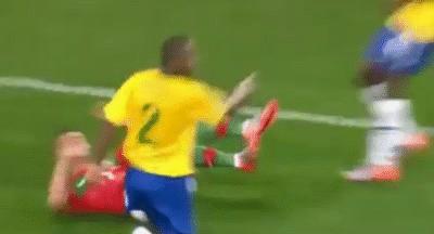 足坛超级重炮gif,那些吊炸天的特效视频