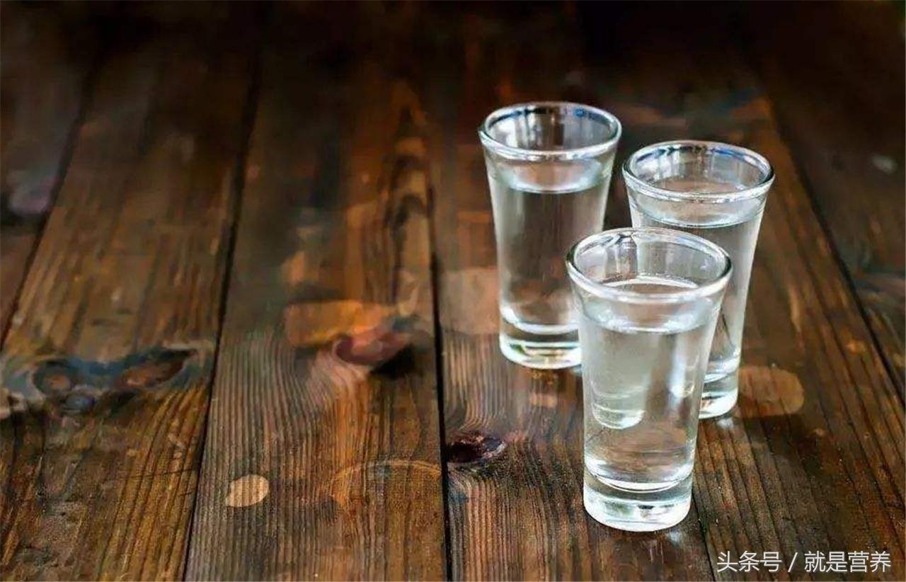 忍不住喝点白酒,忍不住每天喝酒