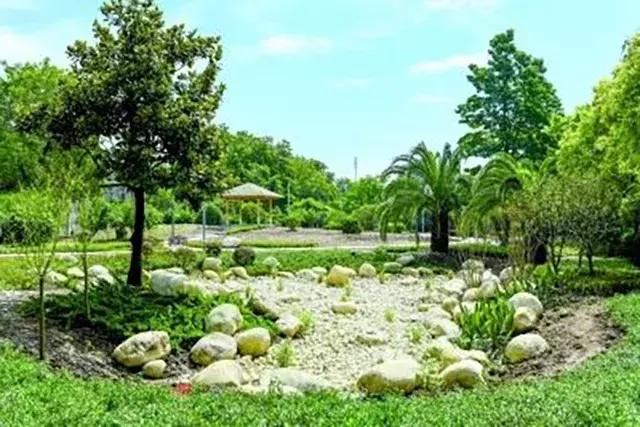 红蓝绿黑你喜欢什么色,红绿蓝清新配色