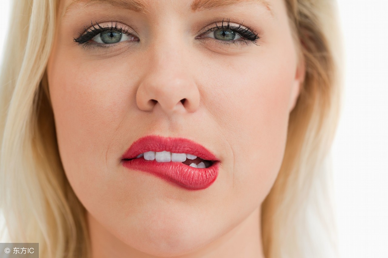 人嘴唇干裂脱皮是什么原因,小孩子咳嗽嘴唇干裂出血什么原因