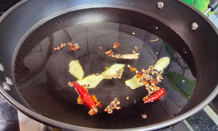 毛豆怎么煮容易软烂又不变色,毛豆炒肉毛豆焯水冷水下锅