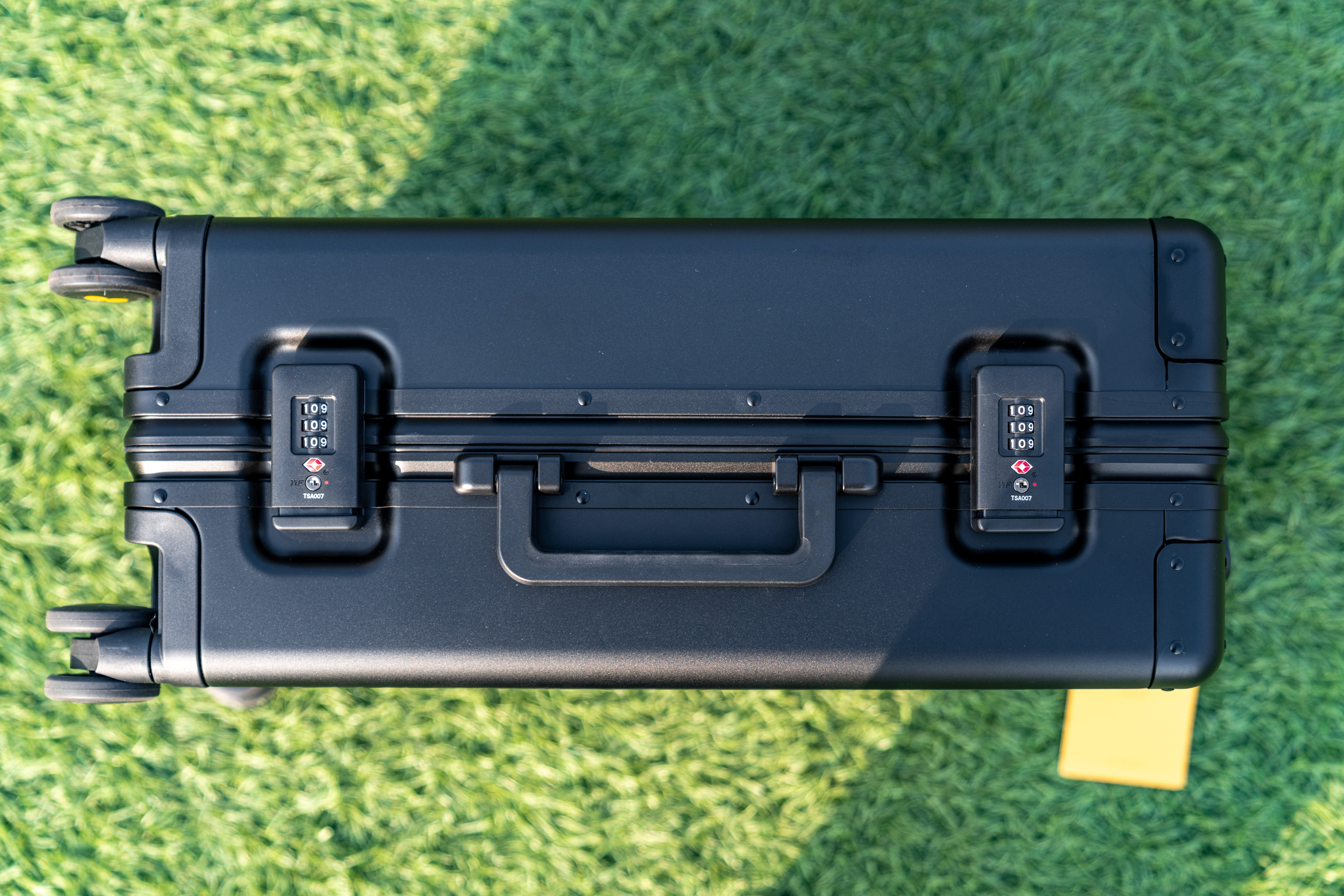 地平线8号铝镁合金旅行箱测评,行李箱推荐地平线八号