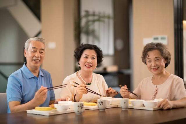 吃饭越少能越长寿吗,吃饭吃的少能长寿