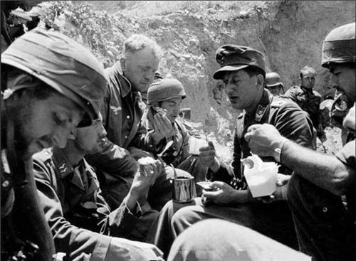 德军二战为什么要打苏联,德军二战时为什么打俄军