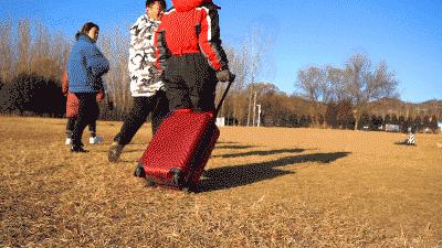 舒提啦1只旅行箱的革命，3年摔坏就换新，30米高空跌落测试合格