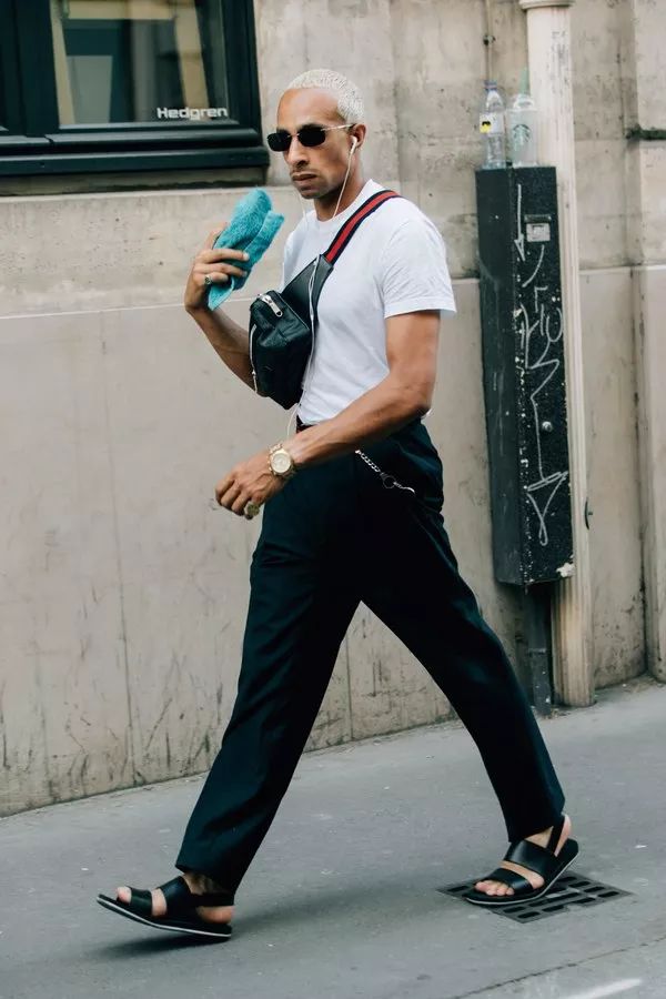 人手一件白t会穿才能出彩,白t才是夏日最好的单品