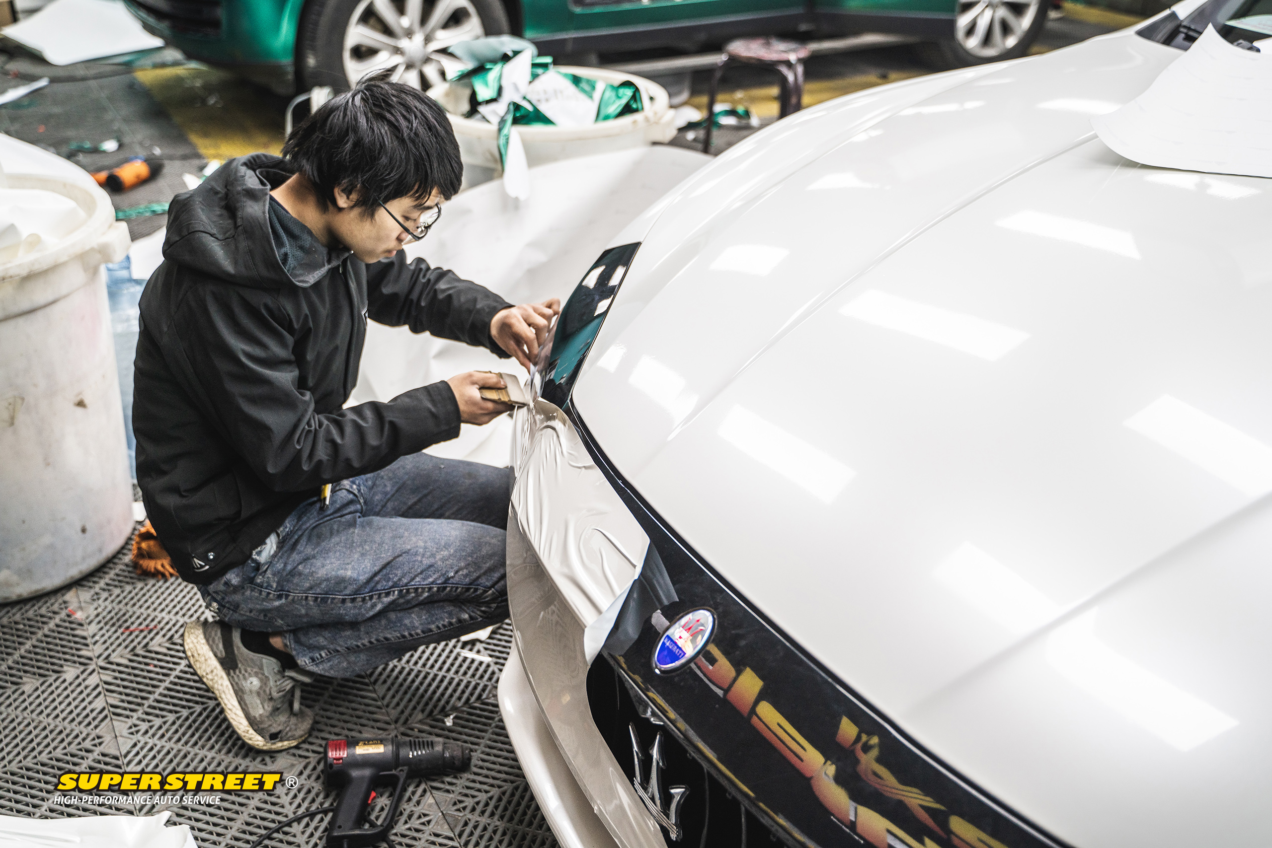 玛莎拉蒂吉博力汽车贴膜改色,superstreet改装