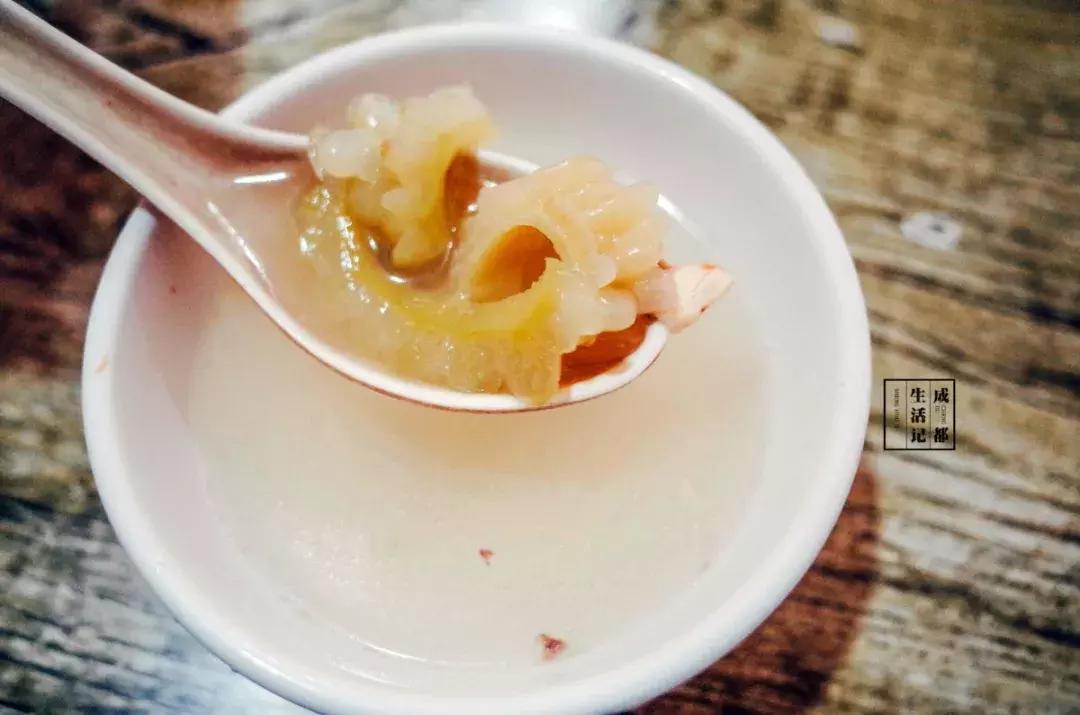 荷花池美食批发市场,荷花池美食街在哪里