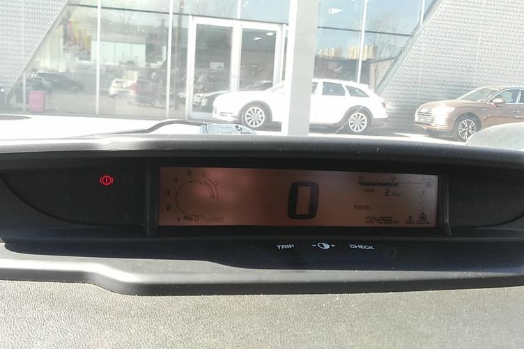 雪铁龙世嘉二手车怎么看车况,怎么鉴定二手车是不是事故车