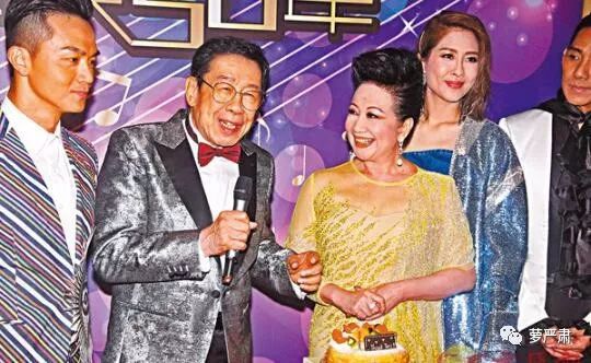 体面尊严,体面而有尊严地活着