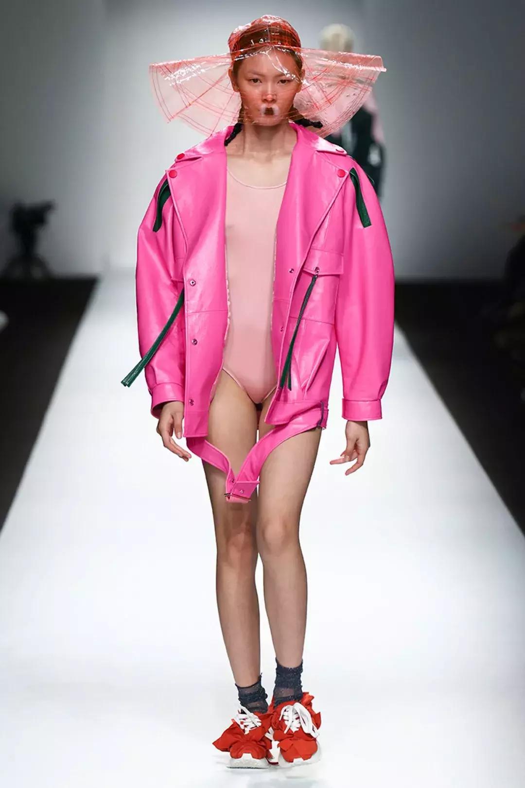 好看的貂皮毛女装,集齐七色召唤