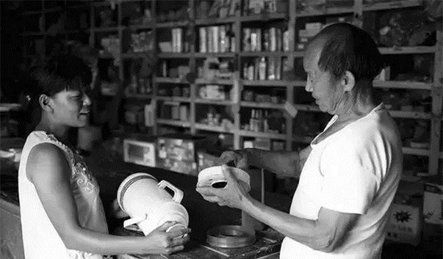 70年代供销社售货员长啥样,供销社80年代的销售员