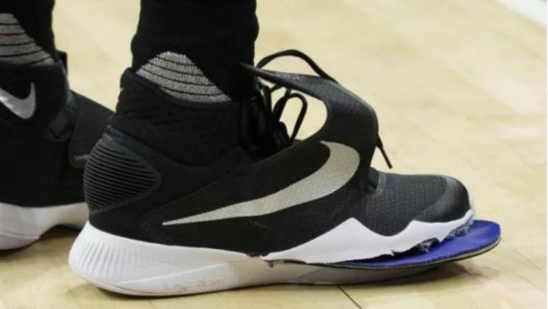 nba球星穿坏的鞋,nba穿坏球鞋