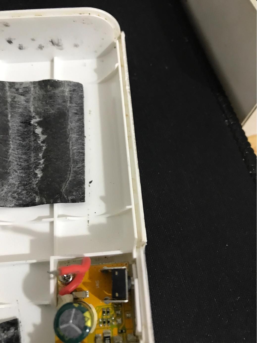 品胜电库10000毫安充电宝拆解,品胜20000快充充电宝拆解