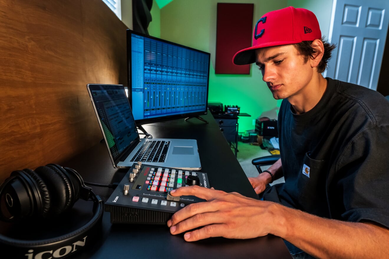 icon控制器新款,可拼接的midi控制器