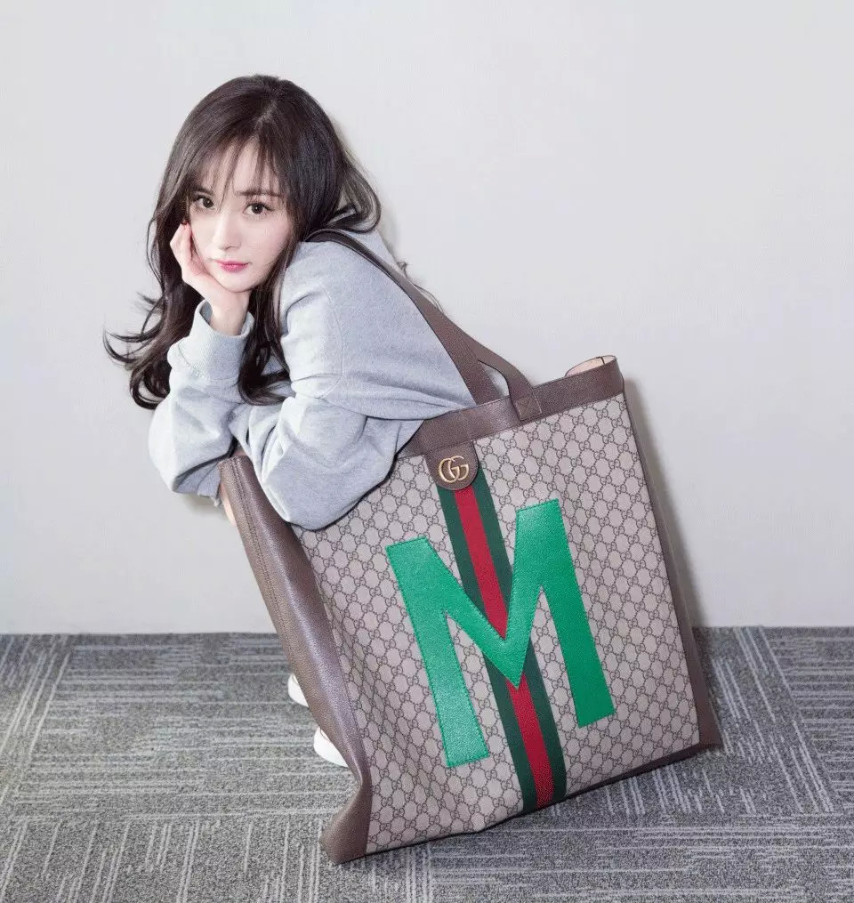 今年最流行最实用最能装的包包……竟然是购物袋？