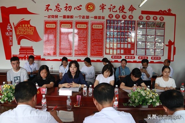 贵阳市南明小学专家组赴贯洞镇中心小学开展入校诊断送培送教活动