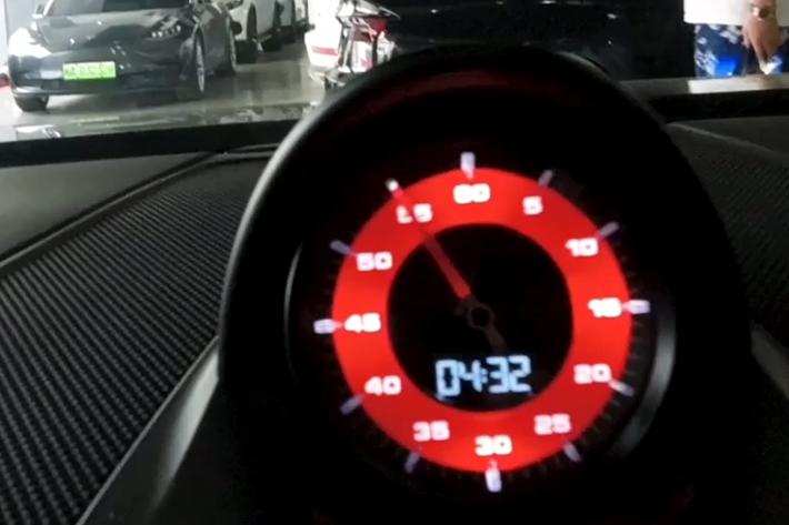 保时捷panamera4行政加长版混动评测,保时捷panamera4行政加长版驾驶感受