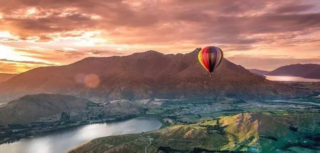 有着绝美迷人的“容颜”，却充满让*欲人**罢不能的速度野性与激情