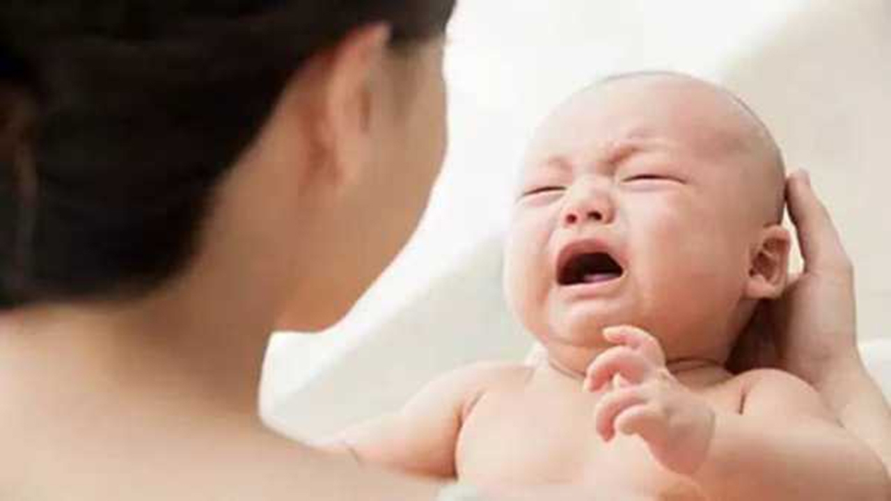 新生儿这4个部位越丑长大越好看,新生儿哪些部位需要保暖