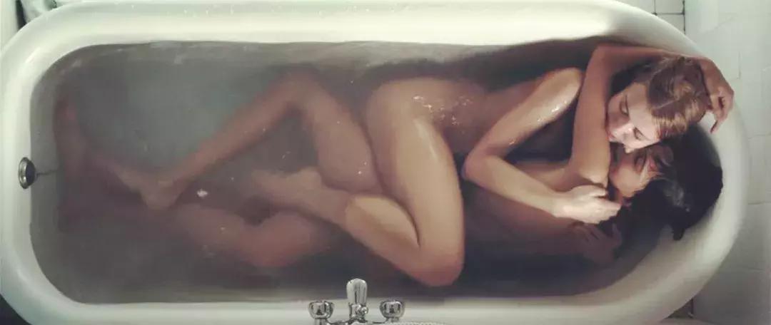 连海报都要打码的R级片，老司机看了都涨姿势