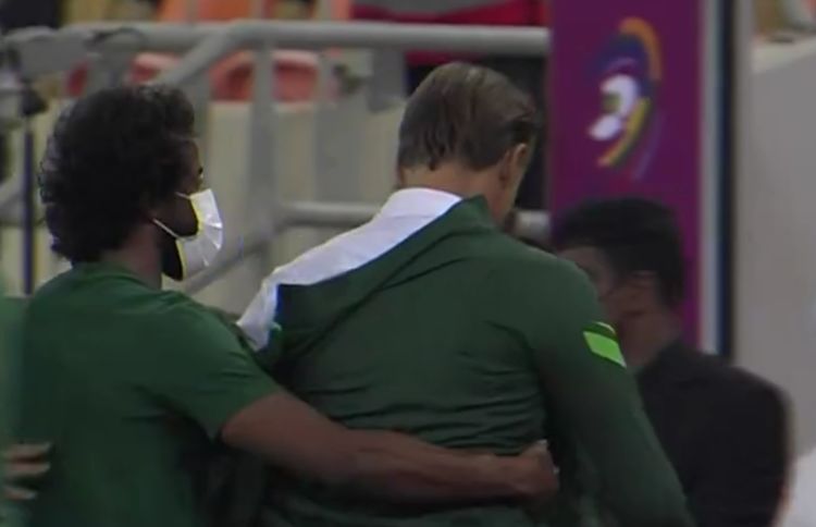 中国男足vs沙特3比2李铁发布会,国足2-3不敌沙特李铁赛后采访