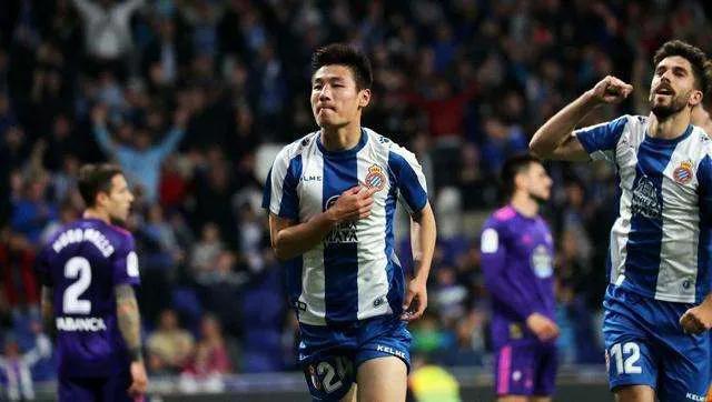 梅西的辉煌岁月,梅西曾经年少轻狂的模样