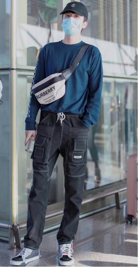 张新成穿搭教程,张新成回廊亭穿衣搭配粉色