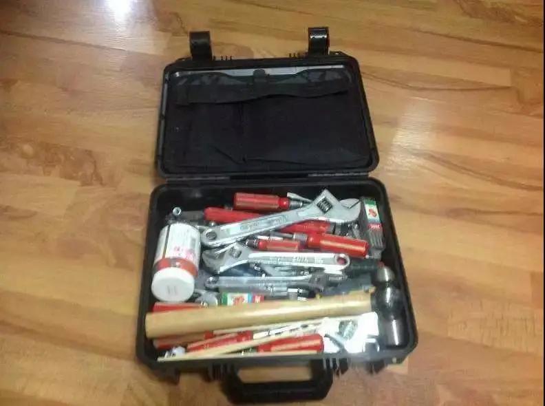 瑞士*刀军**算个啥！让*男猛**爱不释手的玩具，48个批头一把拆遍全屋