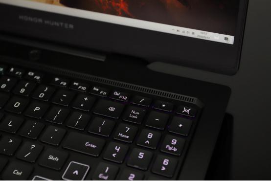 荣耀猎人v7001660ti是满血版吗,猎人v700狂战模式自动关机