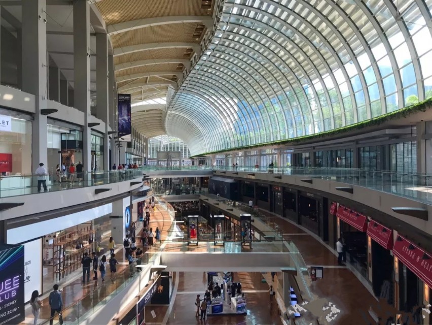 我与几个姐妹顺利的被评为优质，得到了单位出国旅游的资格...