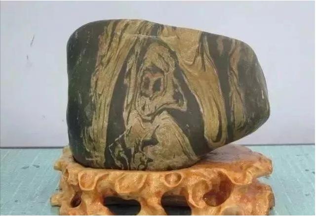 成交的天价玛瑙奇石,动物图案奇石天价成交