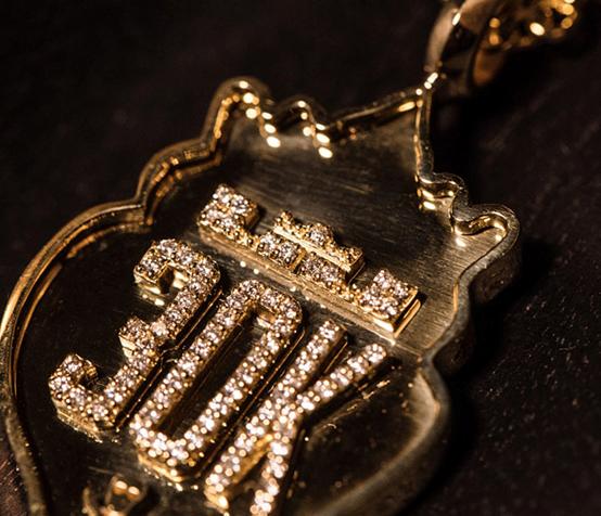 珠光宝气的穿着,珠光宝气光鲜亮丽