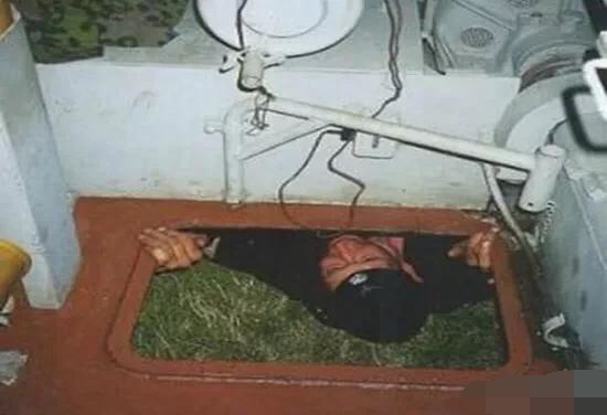 坦克兵在坦克里如何装填,在坦克内部是怎么开炮的