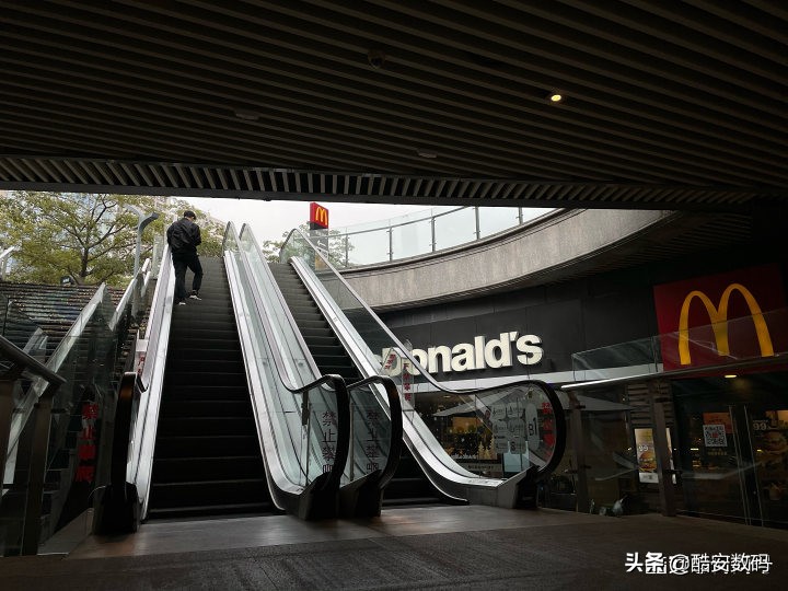 苹果12mini使用的真实感受,我和我最后的倔强女生版