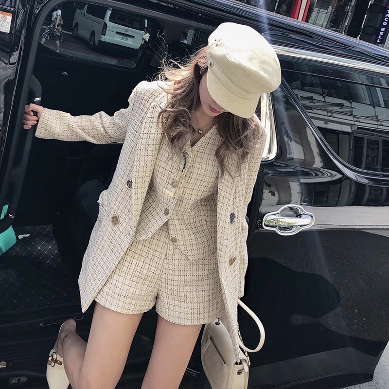 参加年会晚礼服必备,年会穿晚礼服可以做什么活动