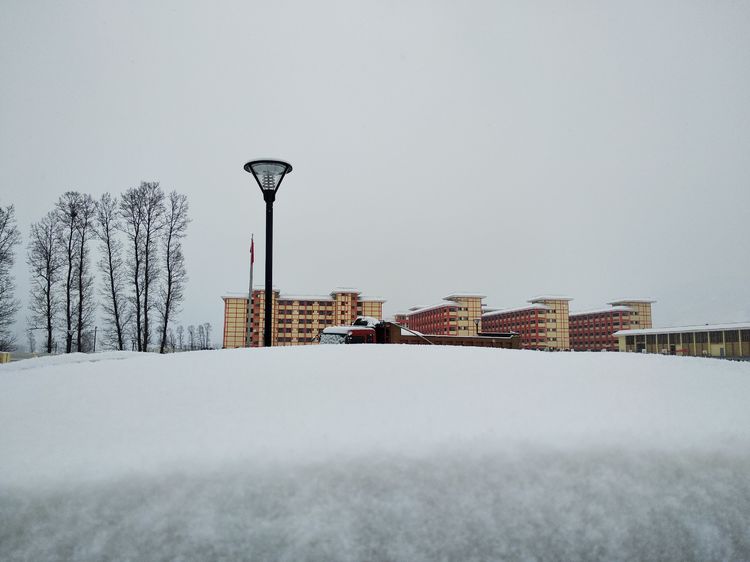 顶风冒雪抗严寒，战天斗地忍饥饿-布拖纪实